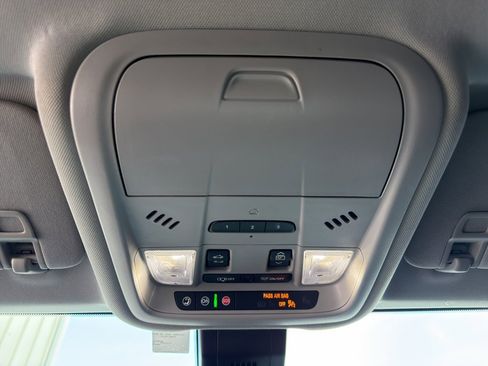 Used 2022 GMC Terrain AT4 w/ Infotainment Package II image 17