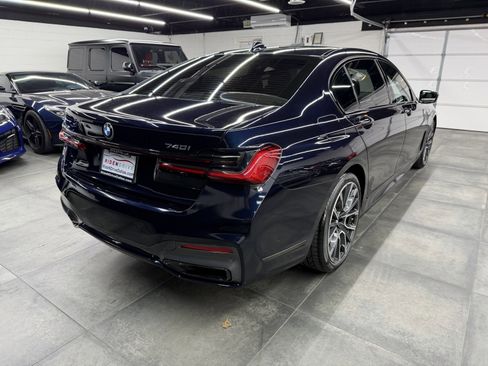 Used 2021 BMW 740i w/ M Sport Package image 7