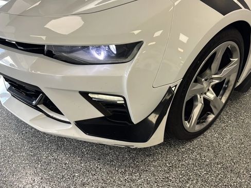 Used 2017 Chevrolet Camaro SS RWD image 32