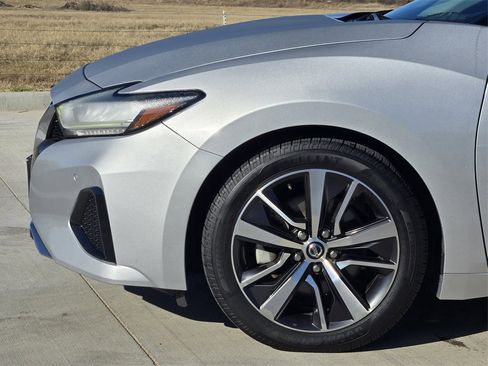 Used 2019 Nissan Maxima 3.5 SL w/ Floor Mat Group image 6