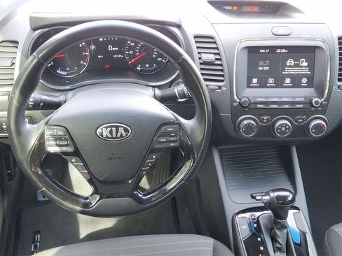 Used 2017 Kia Forte S w/ S Technology Package image 26