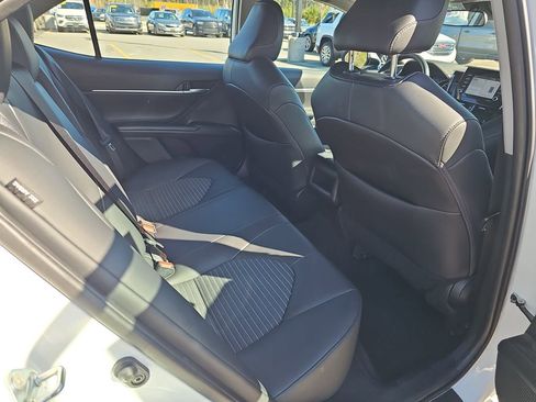 Used 2024 Toyota Camry SE image 13