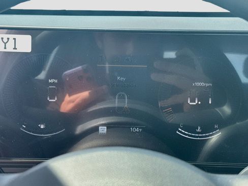 New 2027 Hyundai Kona SE FWD image 9