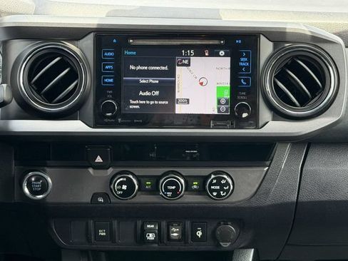 Used 2018 Toyota Tacoma TRD Sport RWD image 14