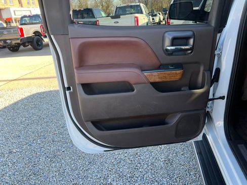 Used 2016 Chevrolet Silverado 1500 High Country w/ High Country Premium Package image 15