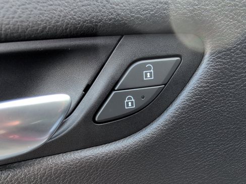 Used 2019 Cadillac XT4 Sport FWD image 19