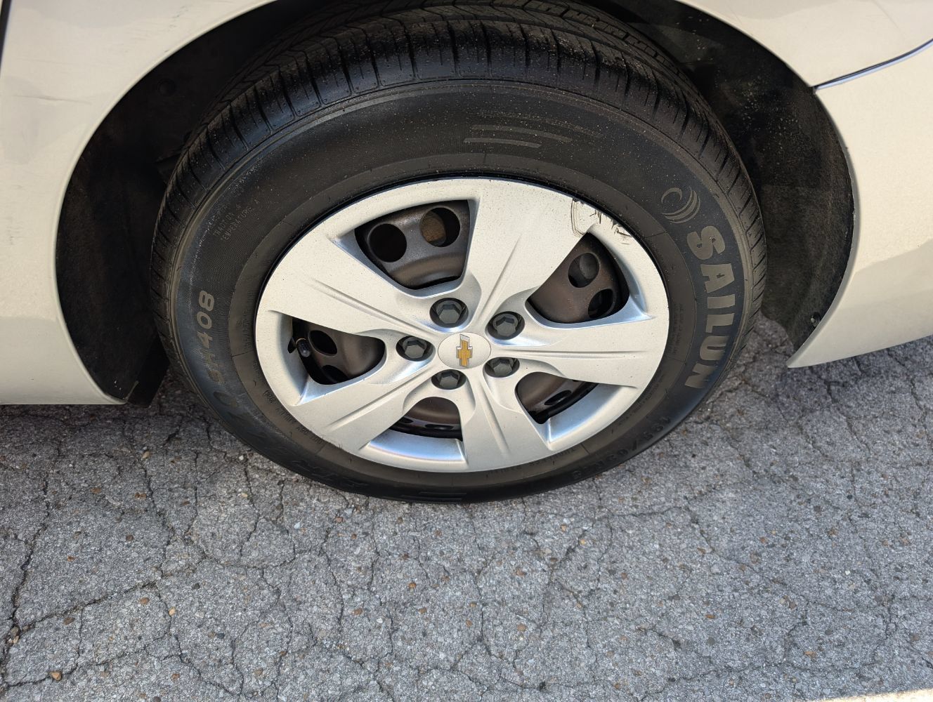 Used 2018 Chevrolet Cruze LS FWD image 25