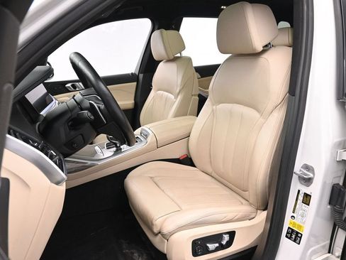 Used 2021 BMW X7 xDrive40i w/ Executive Package AWD/4WD image 11