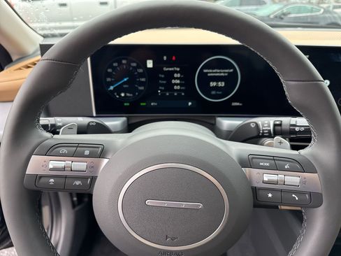 Used 2025 Hyundai Sonata Limited image 30