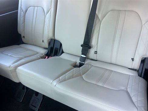 Used 2020 Ford Expedition Platinum image 17