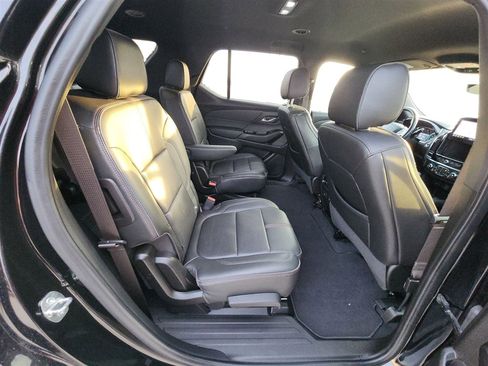 Used 2023 Chevrolet Traverse RS image 44