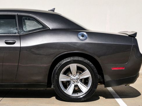 Used 2018 Dodge Challenger SXT Plus image 9