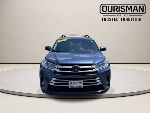 Used 2019 Toyota Highlander XLE w/ Carpet Mat Package (TMS) AWD/4WD image 4