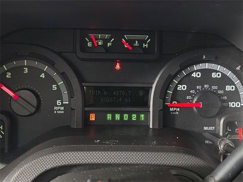 Used 2011 Ford E-350 and Econoline 350 XLT image 13