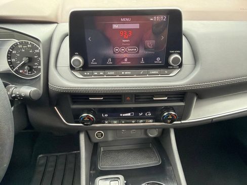 Used 2023 Nissan Rogue SV AWD/4WD image 25