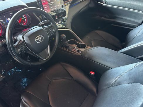 Used 2022 Toyota Camry XSE FWD image 10