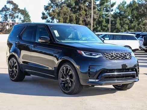New 2025 Land Rover Discovery Dynamic SE image 3