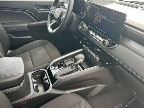 Used 2024 Chevrolet Colorado LT w/ LT Convenience Package image 14