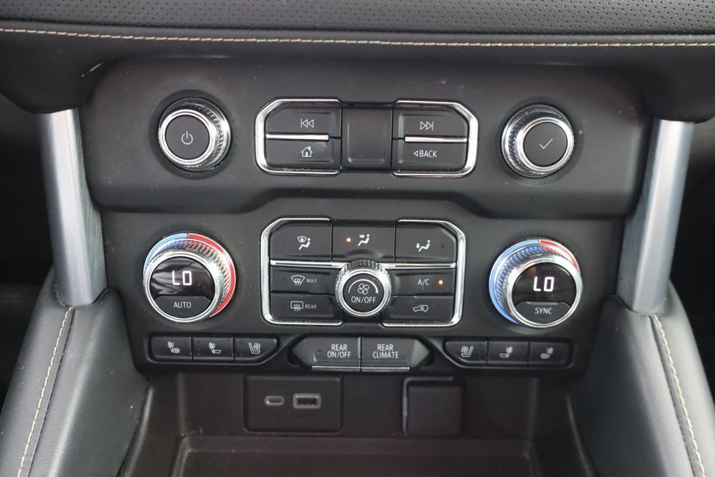 Used 2021 GMC Yukon SLT w/ SLT Premium Package AWD/4WD image 13