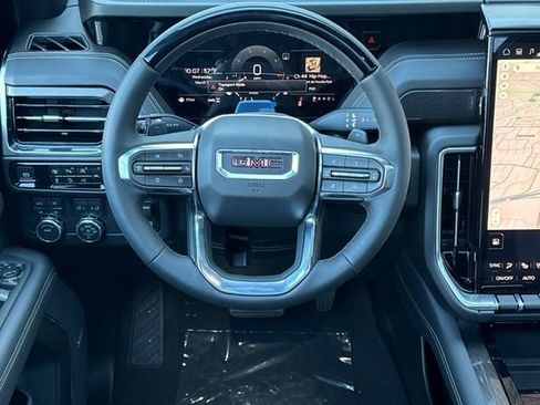 New 2026 GMC Yukon XL Elevation image 16