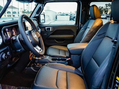 New 2026 Jeep Wrangler Unlimited Sahara AWD/4WD image 22