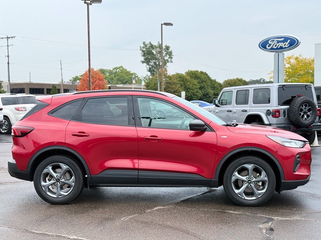 Used 2025 Ford Escape ST-Line AWD/4WD image 29