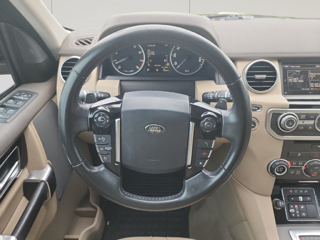 Used 2016 Land Rover LR4 HSE AWD/4WD image 13