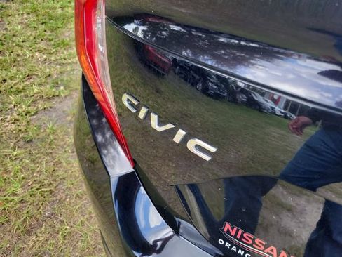 Used 2018 Honda Civic EX image 7