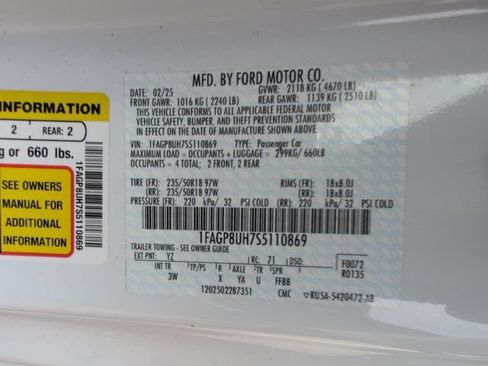 Used 2025 Ford Mustang Premium RWD image 34