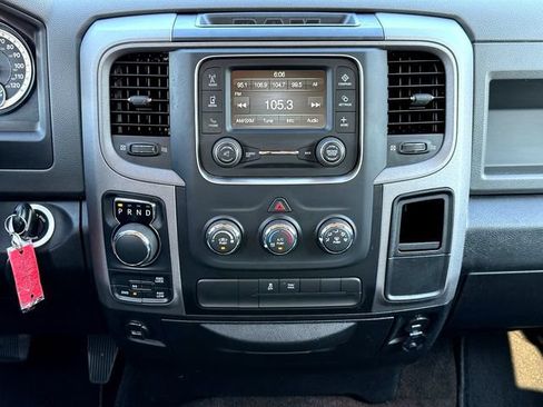 Used 2017 RAM 1500 Express AWD/4WD image 26