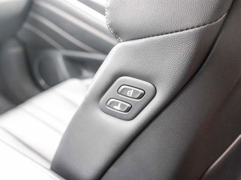 Used 2024 Genesis GV80 3.5T image 18