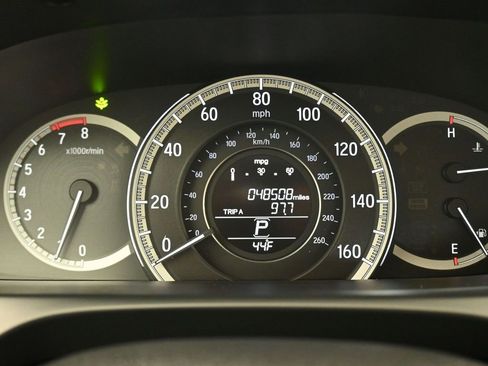 Used 2016 Honda Accord EX image 11