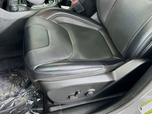 Certified 2023 Jeep Cherokee Altitude Lux w/ Lux Elite Package image 31