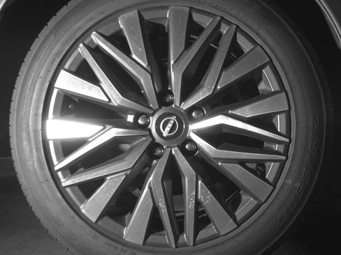 Used 2025 Nissan Altima 2.5 SV FWD image 15