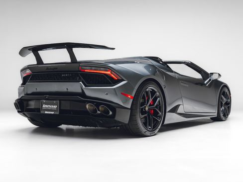 Used 2017 Lamborghini Huracan LP 580-2 RWD image 15