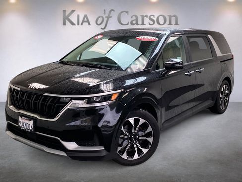 Certified 2024 Kia Carnival EX image 1