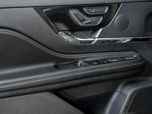 Used 2024 Lincoln Corsair Premiere w/ Equipment Group 101A image 6