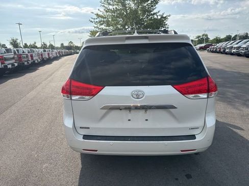 Used 2013 Toyota Sienna Limited w/ Premium Pkg FWD image 5