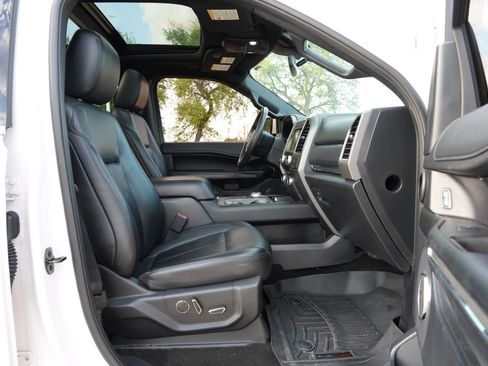 Used 2019 Ford Expedition Max XLT w/ Equipment Group 202A image 28