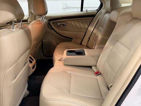 Used 2016 Ford Taurus Limited w/ Equipment Group 301A FWD image 29