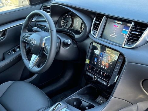 New 2025 INFINITI QX50 Pure image 22