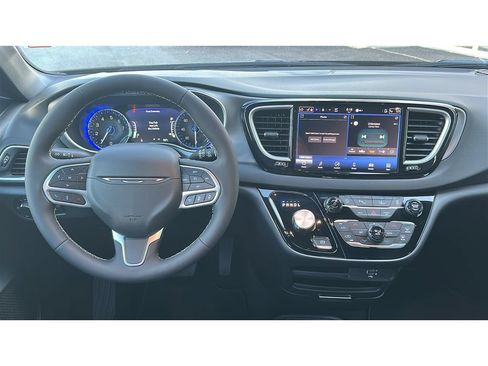 New 2027 Chrysler Pacifica LX FWD image 16