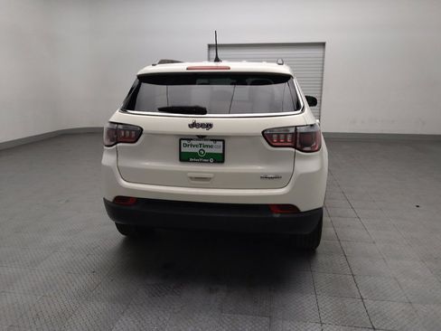 Used 2019 Jeep Compass Latitude FWD image 7