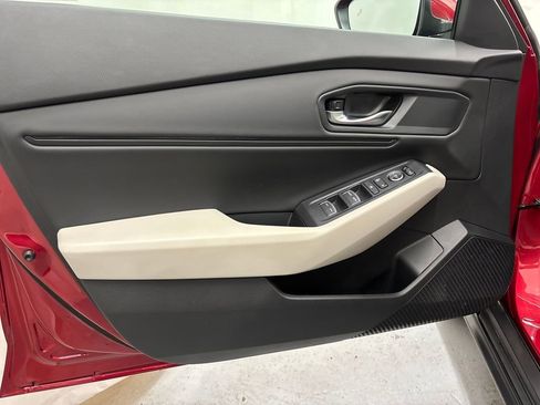 Used 2024 Honda Accord EX image 11