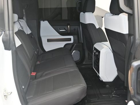 Certified 2025 GMC Hummer EV 2X AWD/4WD image 12