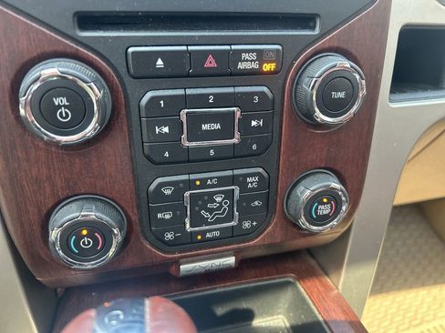 Used 2014 Ford F150 King Ranch w/ King Ranch Luxury Package AWD/4WD image 23