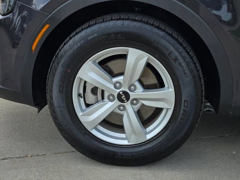 New 2026 Kia Sorento LX FWD image 8
