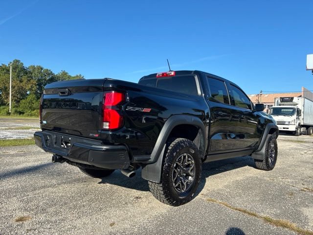 Used 2026 Chevrolet Colorado ZR2 w/ Technology Package AWD/4WD image 3