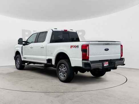 New 2026 Ford F250 Lariat w/ FX4 Off-Road Package image 3
