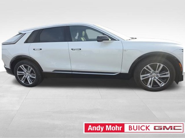 Used 2024 Cadillac Lyriq Tech AWD/4WD image 1